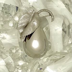 Vintage Pear Stainless Tone Brooch